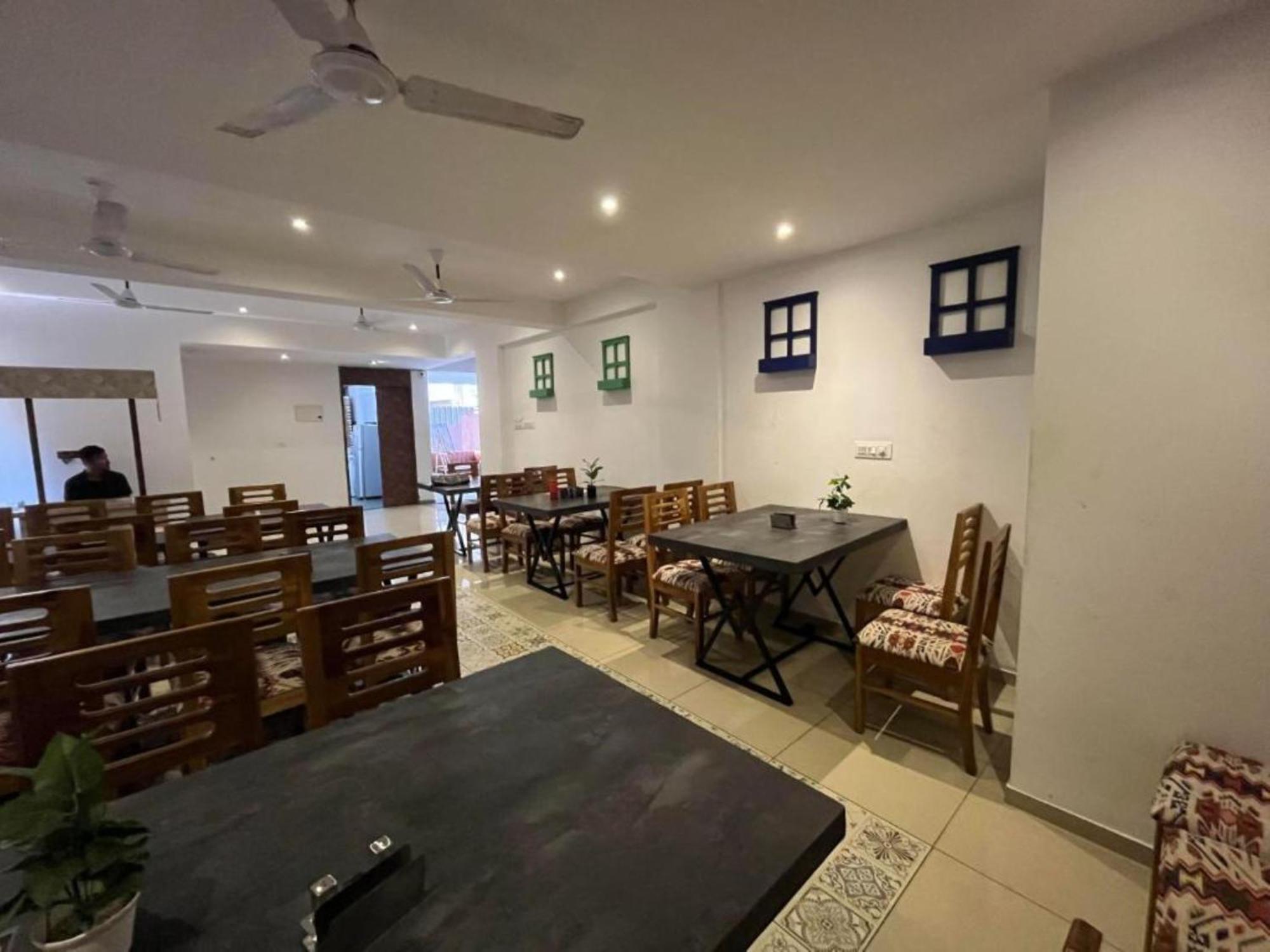 Hotel Sea Sapphire ,Calangute Ngoại thất bức ảnh