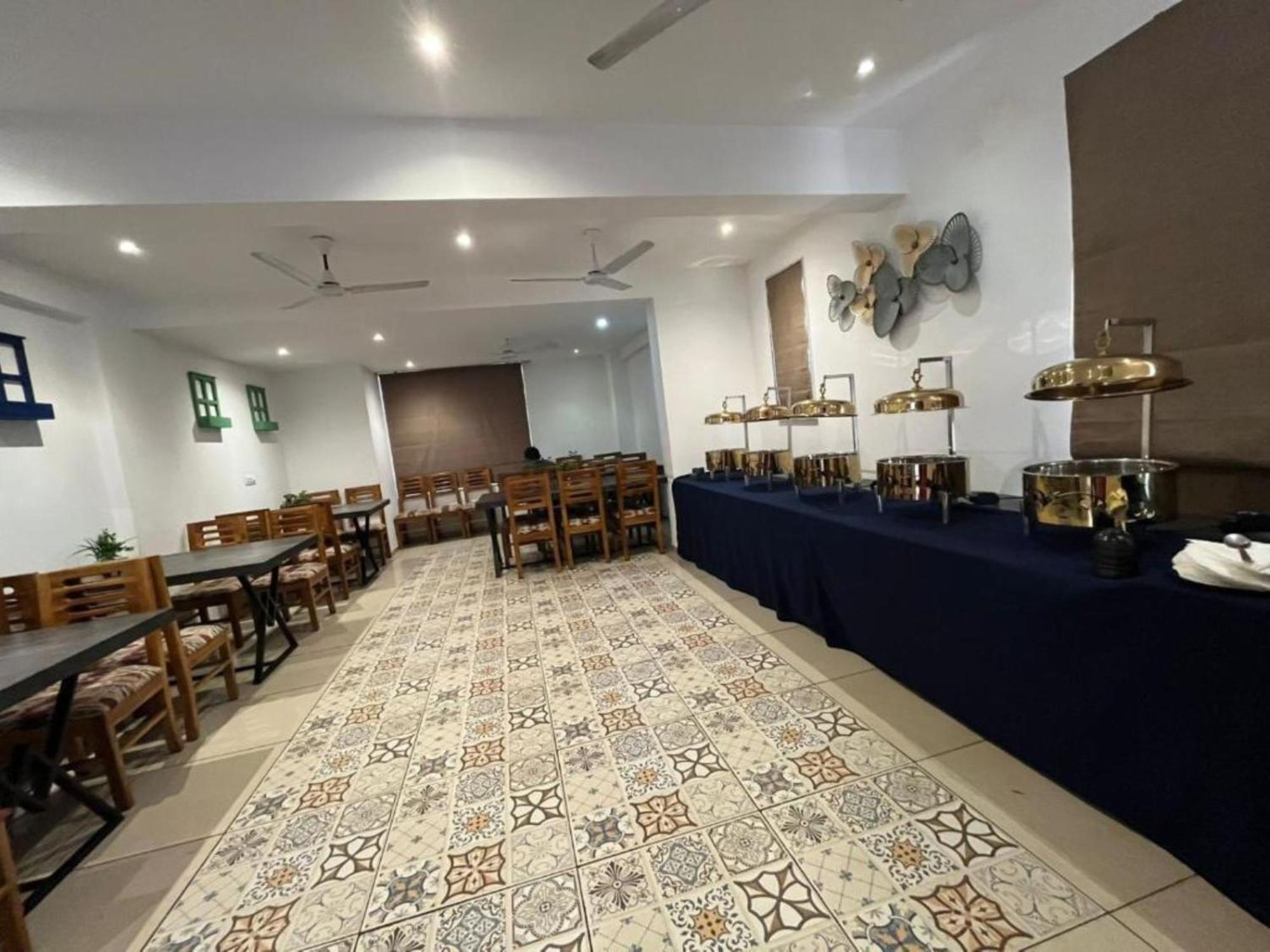 Hotel Sea Sapphire ,Calangute Ngoại thất bức ảnh