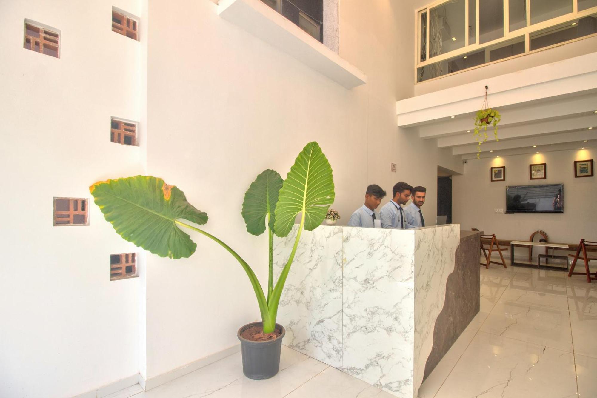 Hotel Sea Sapphire ,Calangute Ngoại thất bức ảnh