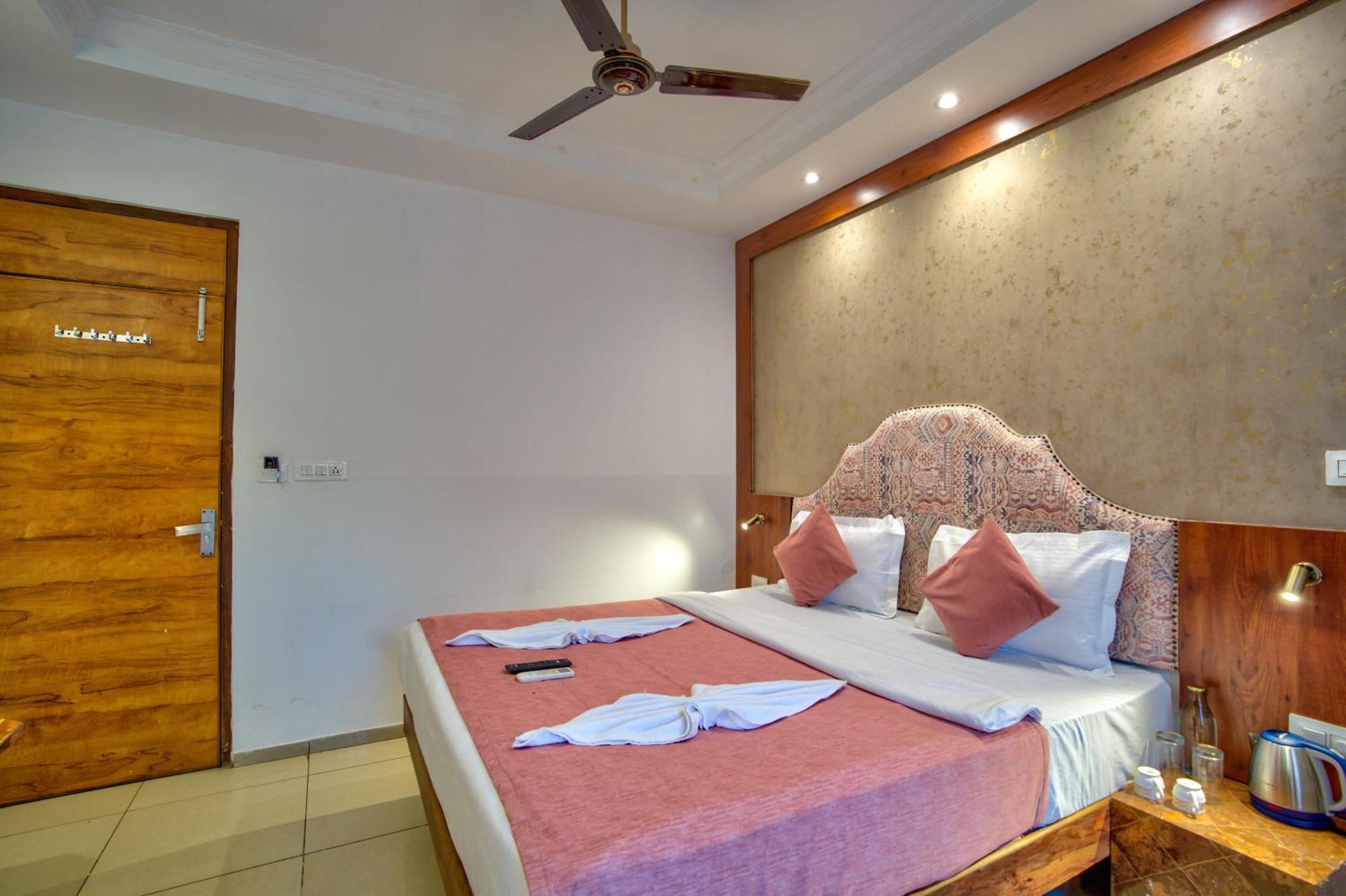 Hotel Sea Sapphire ,Calangute Ngoại thất bức ảnh