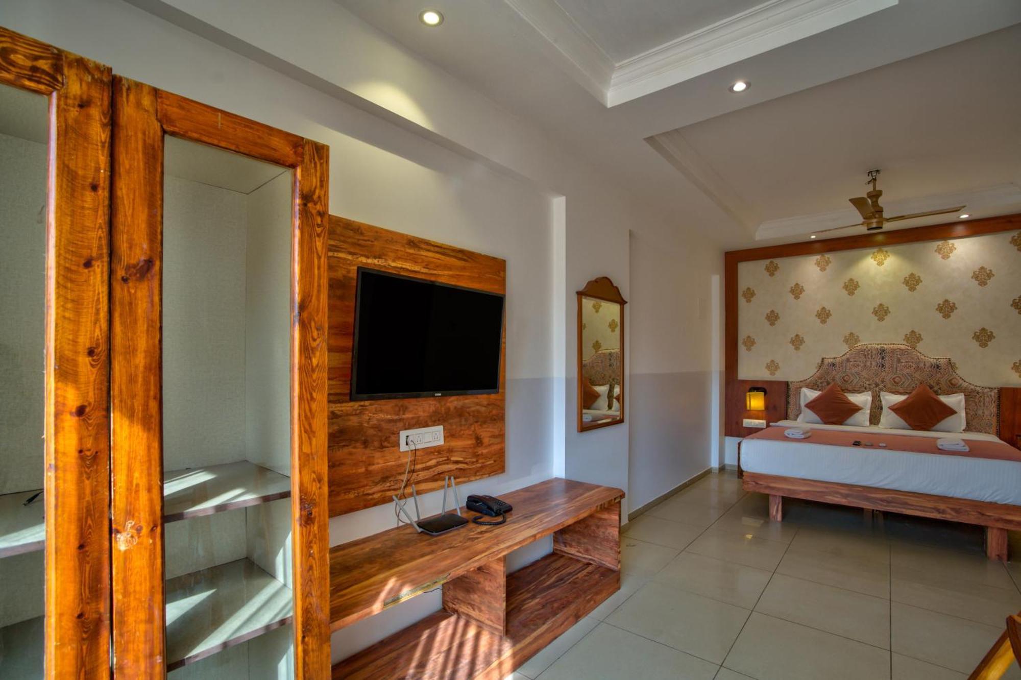 Hotel Sea Sapphire ,Calangute Ngoại thất bức ảnh